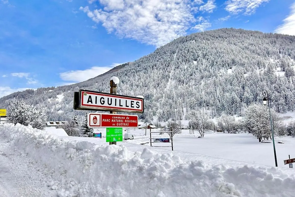 Casa-Bruno Family Chalet Queyras 7P Aiguilles France
